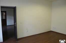 Apartament de inchiriat, 3 camere, la casa, 2 locuri de parcare, Pta. Unirii!