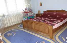 Vanzare apartament 2 camere, 50 mp utili, zona Lunii, cu parcare