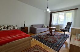 Apartament cu 2 camere, 70 mp, parcare, curte interioara, zona Centrala