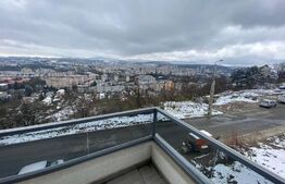 Apartament spatios de 4 camere,  175 mp, terasa, 2 parcari, zona strazii Donath