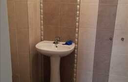 Apartament de vanzare, 3 camere, 81 mp, parcare, etaj intermediar, zona Paris!