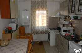 Apartament 3 camere, 65 mp utili, boxa la bubsol, zona Calea Floresti!