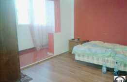 Apartament cu 3 camere, 67 mp utili, decomandat, loc parcare si boxa la subsol