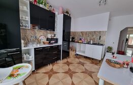 Casa individuala cu 3 intrari separate, 280mp, zona Gilau