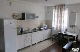 Vanzare 2 camere, 60 mp, 2 balcoane, zona strazii Florilor, parcare inclusa!