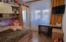 Apartament 3 camere, decomandat, etaj intermediar, 2 bai, zona Tractorul