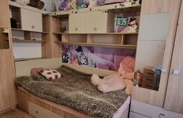 Apartament 3 camere, decomandat, etaj intermediar, 2 bai, zona Tractorul