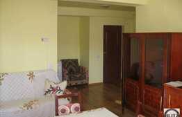 Vanzare mansarda cu 1 camera, 40 mp, balcon, zona Florilor! Cu parcare!