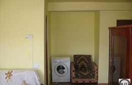 Vanzare mansarda cu 1 camera, 40 mp, balcon, zona Florilor! Cu parcare!