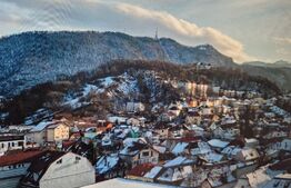 Apartament de 3 camere, 100mp, Decomandat, Europe Residence
