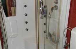 Apartament de vanzare, 4 camere, 91 mp, boxa la subsol, zona strazii Tasnad!