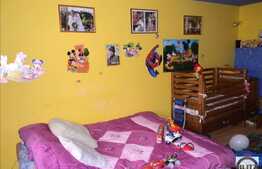 Apartament de vanzare, 4 camere, 91 mp, boxa la subsol, zona strazii Tasnad!