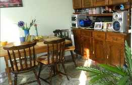 4 camere, 70 mp, etaj intermediar, boxa la subsol, zona strazii Primaverii!