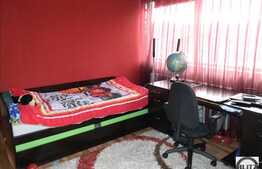 Apartament de vanzare, 2 camere, 57 mp, etaj intermediar, cu parcare inclusa!