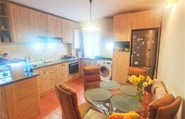 Apartament cu 3 camere, decomandat, 75 mp, zona podului Calvaria