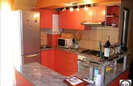 3 camere, 90 mp cu scara interioara in zona Campului