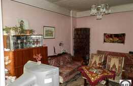 Apartament 3 camere, 107 mp utili, garaj, boxa la subsol, zona Piata Unirii