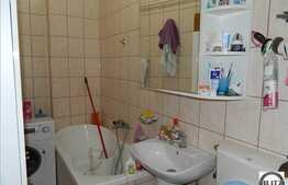 De vanzare, 2 camere, 40 mp, etaj intermediar, boxa, parcare, zona Horea!