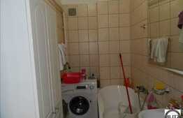 De vanzare, 2 camere, 40 mp, etaj intermediar, boxa, parcare, zona Horea!