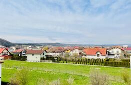 Apartament 3 camere, 70mp, teren 100mp, zona parcul Poligon