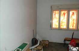 Apartament 8 incaperi, 143 mp, terasa 56 mp, parcare, imobil de tip casa/vila