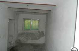 Apartament 8 incaperi, 143 mp, terasa 56 mp, parcare, imobil de tip casa/vila