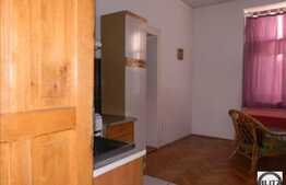 Apartament de vanzare cu 2 camere, 55 mp, boxa la subsol, zona zero a orasului!