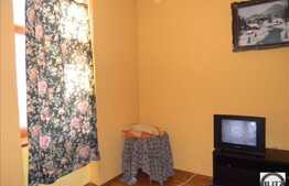 Apartament de vanzare cu 2 camere, 55 mp, boxa la subsol, zona zero a orasului!