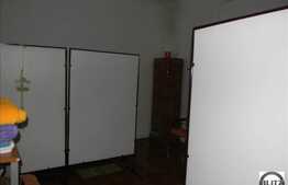 Vanzare 2 camere, 62 mp utili, parcare, curte comuna, zona strazii Avram Iancu!