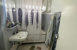 Apartament de 3 camere, 64 mp, 2 bai, etaj intermediar, zona Vlahuta