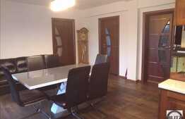 Apartament de vanzare, 3 camere, 63 mp, parcare, terasa de 45 mp, zona Europa!