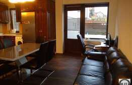 Apartament de vanzare, 3 camere, 63 mp, parcare, terasa de 45 mp, zona Europa!