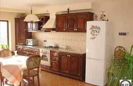 Apartament pe 2 nivele,105 mp utili, zona strazii Tauti!