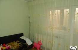 Vanzare 1 camera, 35 mp utili, balcon, decomandat! Zona Florilor! Cu parcare!