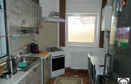 Vanzare 1 camera, 35 mp utili, balcon, decomandat! Zona Florilor! Cu parcare!