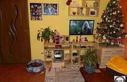 De vanzare 3 camere, 57 mp, 2 balcoane, zona Sub Cetate! Parcare inclusa!