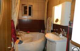 De vanzare 3 camere, 57 mp, 2 balcoane, zona Sub Cetate! Parcare inclusa!