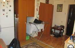 De vanzare 1 camera, 40 mp, balcon, parcare cu CF! Zona strazii Stejarului!