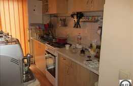 De vanzare 1 camera, 40 mp, balcon, parcare cu CF! Zona strazii Stejarului!