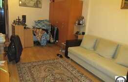 De vanzare 1 camera, 40 mp, balcon, parcare cu CF! Zona strazii Stejarului!