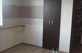 Vanzare mansarda inalta cu 3 camere, 74 mp utili, balcon, zona Florilor!