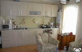 De vanzare 3 camere, 14 mp TERASA, etaj intermediar, zona Porii! Parcare!