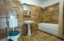 Apartament 3 camere, 59 mp, 2 parcari, zona Florilor 