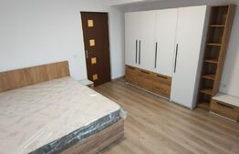 Apartament 3 camere, 59 mp, 2 parcari, zona Florilor 