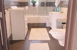 Apartament modern, 3 camere, 2 bai, parcare, zona Cetatii!