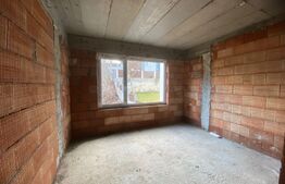 Casa de vanzare intr-o zona rezidentiala de case si vile din Gruia