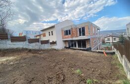 Casa de vanzare intr-o zona rezidentiala de case si vile din Gruia