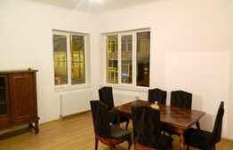 Apartament 3 camere, 94 mp, cu curte de 200 mp, garaj, zona Ctin. Brancusi!