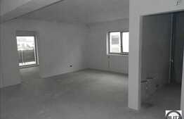 4 camere, 100 mp, semifinisat, 2 balcoane, 2 parcari, garaj, zona linistita!