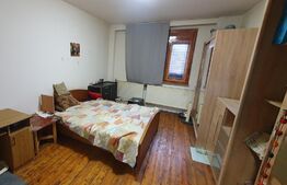 Casa 54 mp + 58 mp curte comuna, zona str. Paris!